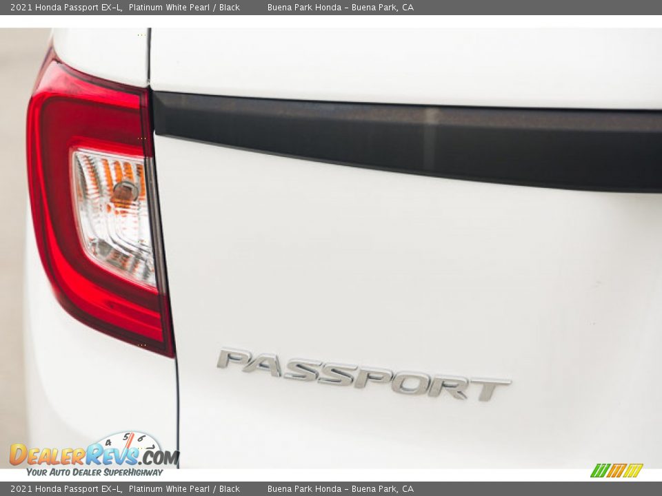 2021 Honda Passport EX-L Platinum White Pearl / Black Photo #10