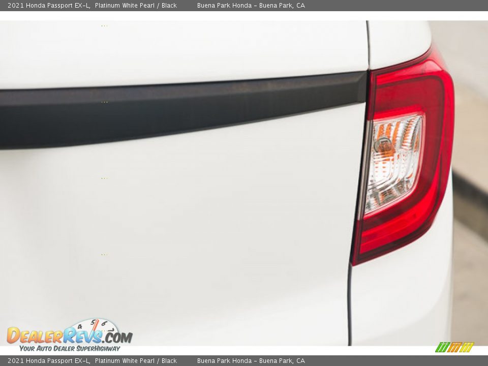 2021 Honda Passport EX-L Platinum White Pearl / Black Photo #11