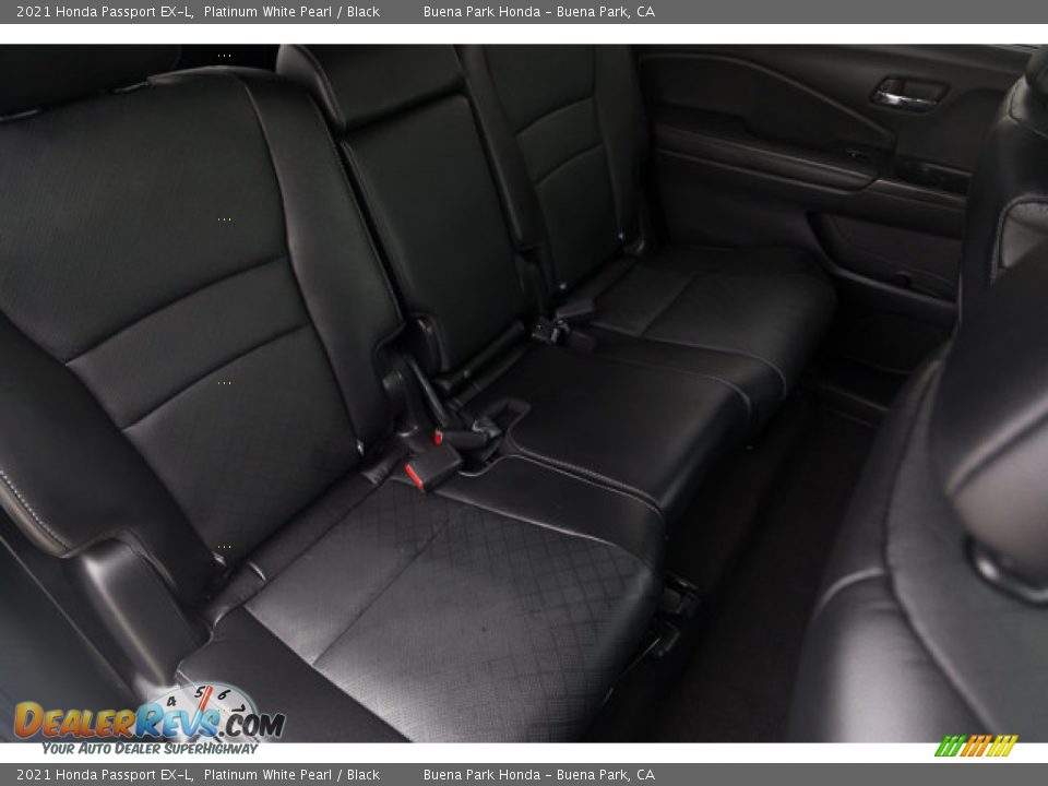 2021 Honda Passport EX-L Platinum White Pearl / Black Photo #23