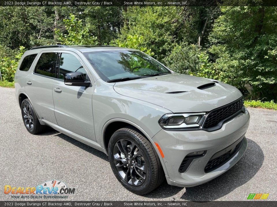 Front 3/4 View of 2023 Dodge Durango GT Blacktop AWD Photo #4