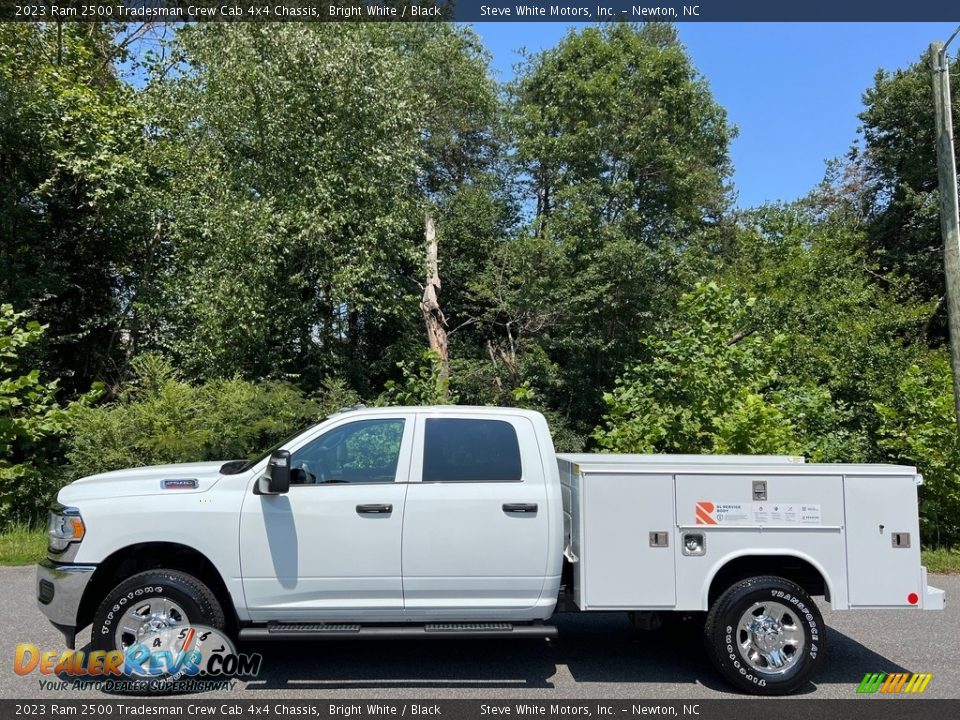 2023 Ram 2500 Tradesman Crew Cab 4x4 Chassis Bright White / Black Photo #1