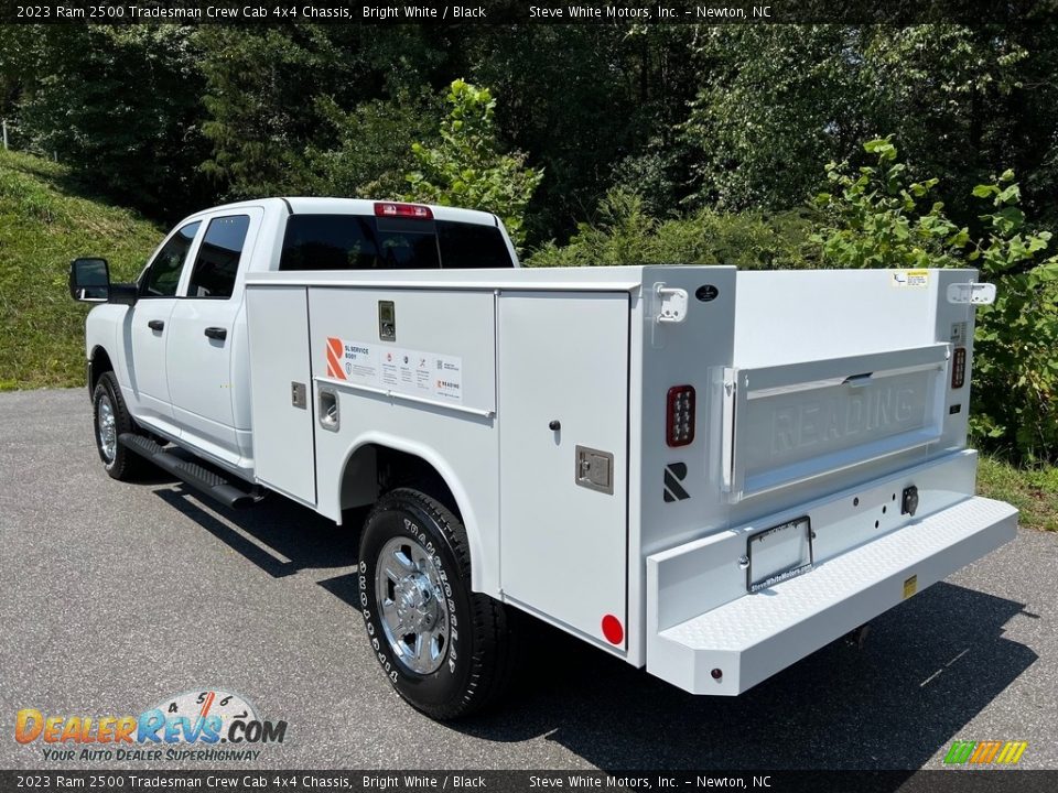 2023 Ram 2500 Tradesman Crew Cab 4x4 Chassis Bright White / Black Photo #11
