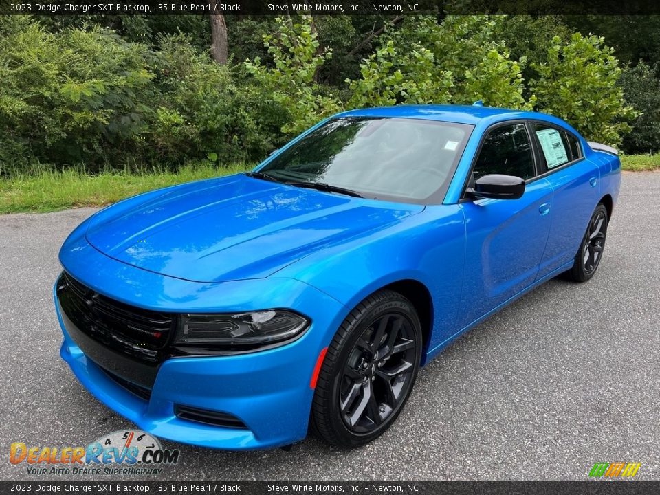 2023 Dodge Charger SXT Blacktop B5 Blue Pearl / Black Photo #2