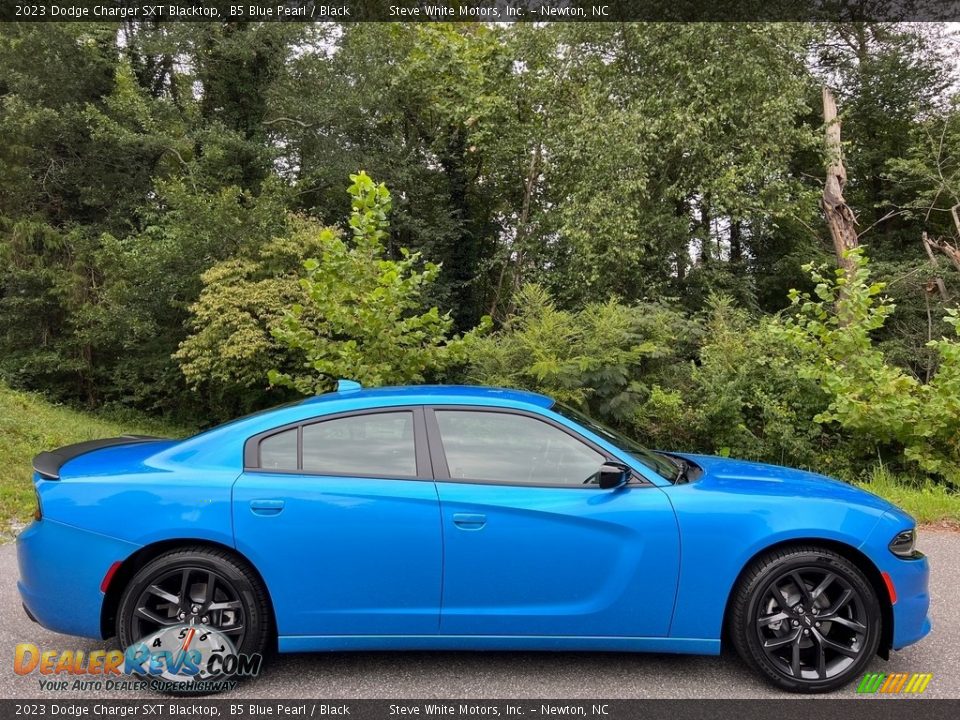 2023 Dodge Charger SXT Blacktop B5 Blue Pearl / Black Photo #5