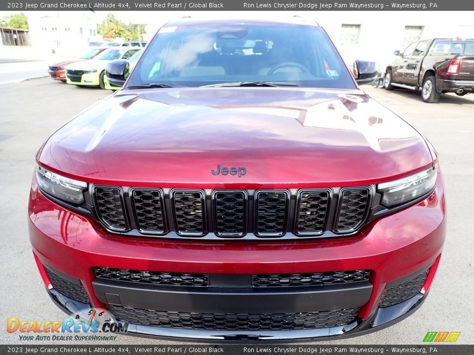 2023 Jeep Grand Cherokee L Altitude 4x4 Velvet Red Pearl / Global Black Photo #9