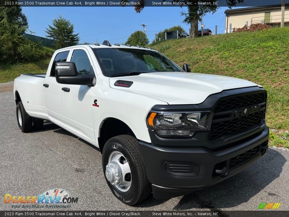 2023 Ram 3500 Tradesman Crew Cab 4x4 Bright White / Diesel Gray/Black Photo #4