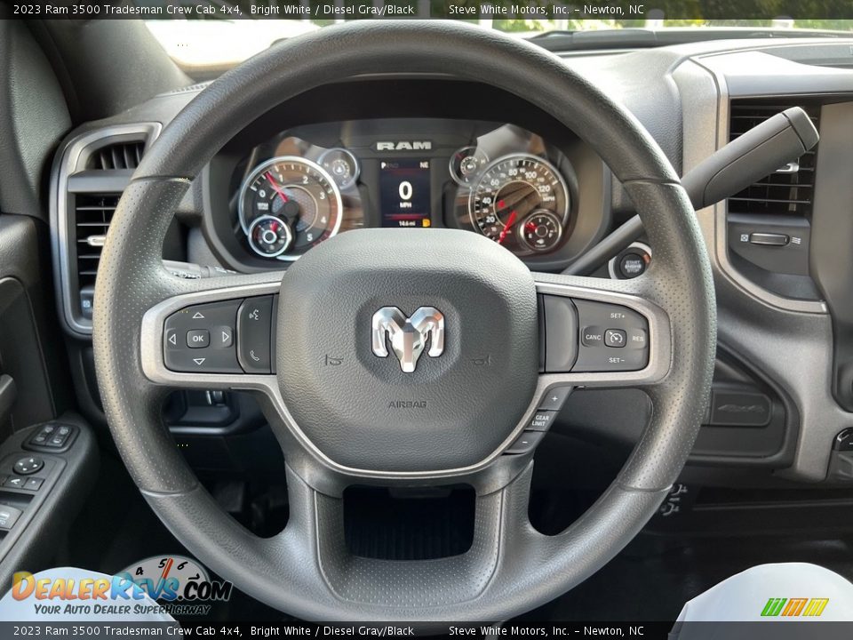 2023 Ram 3500 Tradesman Crew Cab 4x4 Bright White / Diesel Gray/Black Photo #18