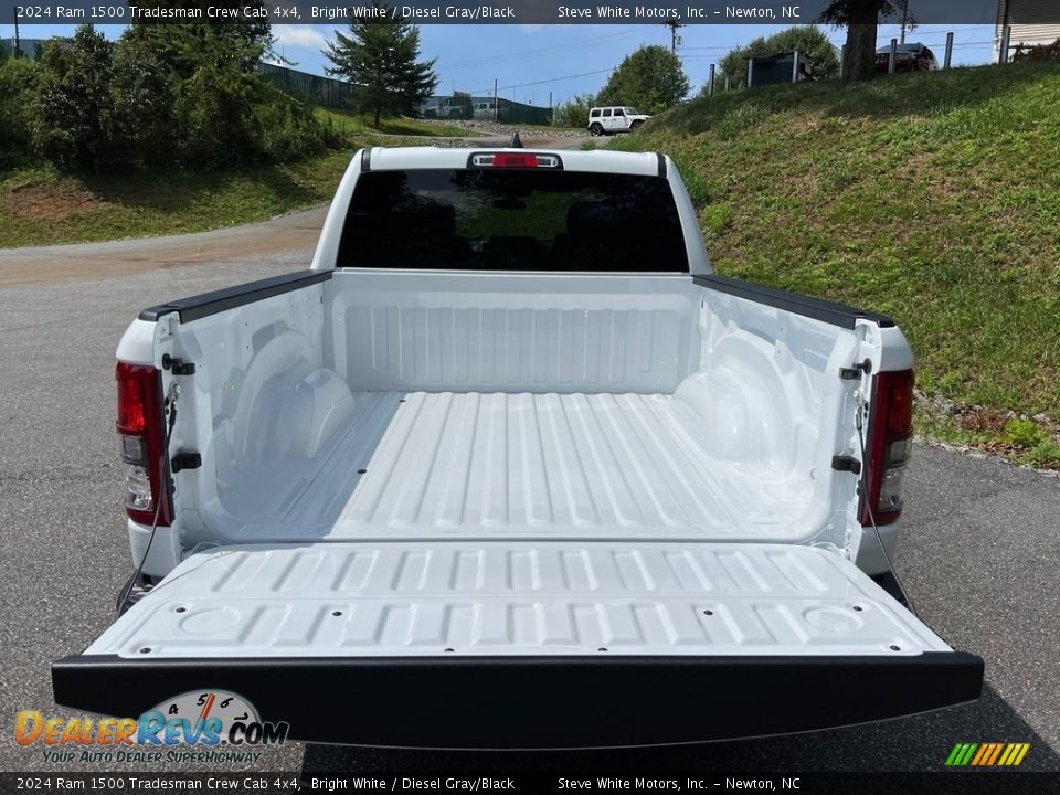 2024 Ram 1500 Tradesman Crew Cab 4x4 Bright White / Diesel Gray/Black Photo #8