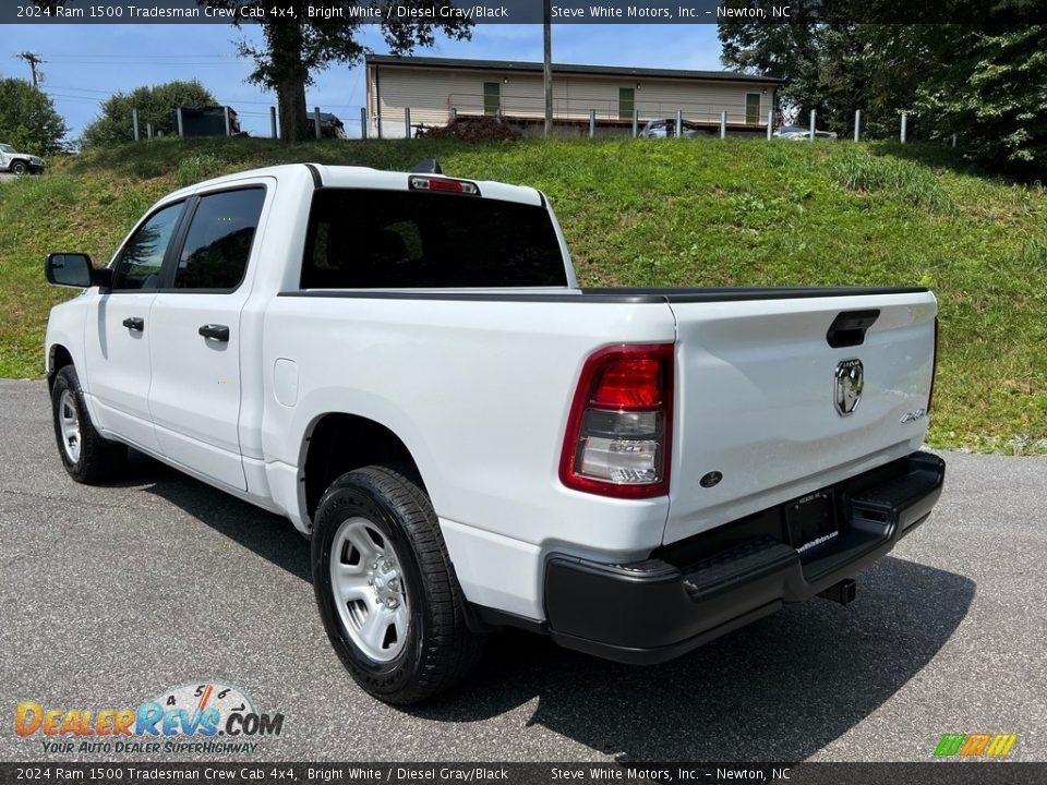 2024 Ram 1500 Tradesman Crew Cab 4x4 Bright White / Diesel Gray/Black Photo #9