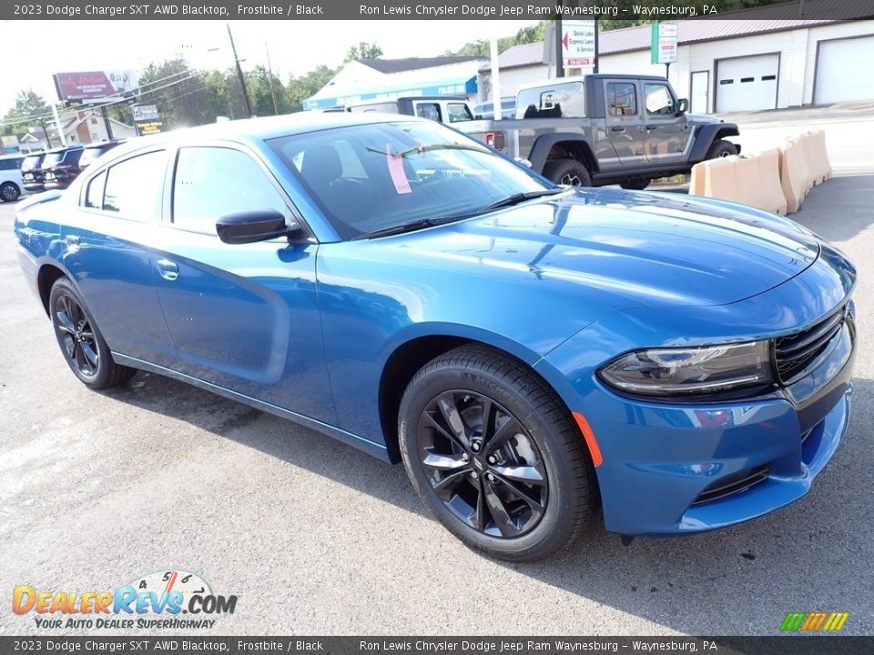 2023 Dodge Charger SXT AWD Blacktop Frostbite / Black Photo #8