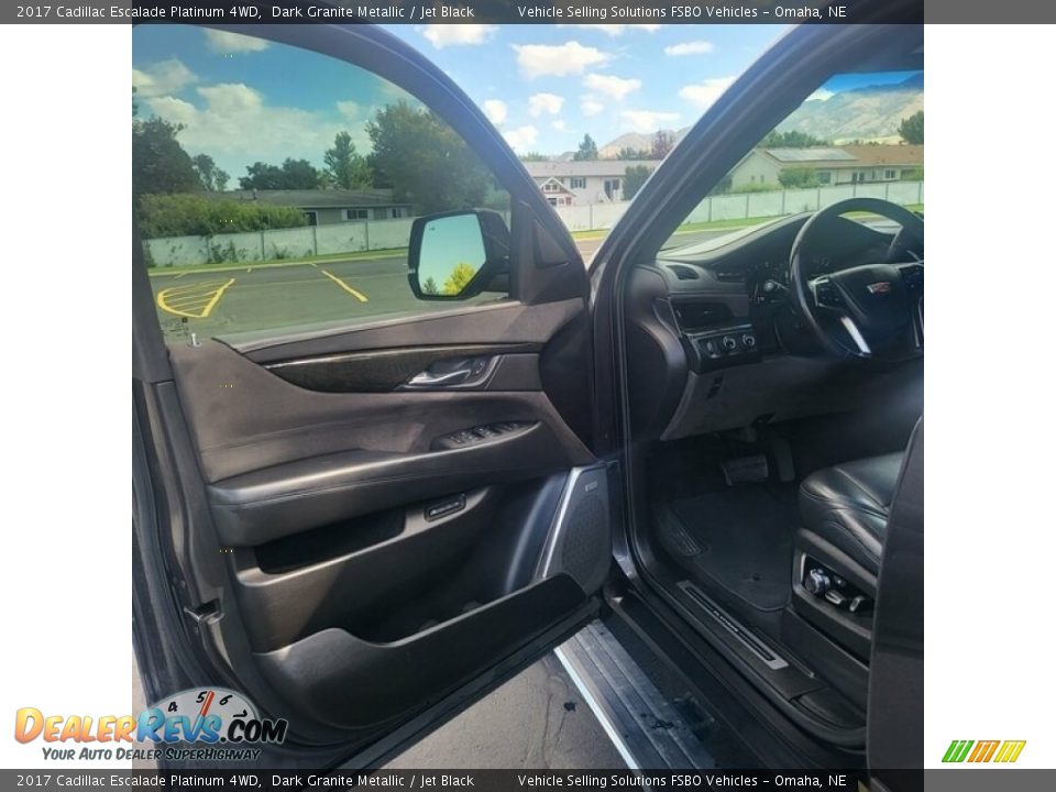 Door Panel of 2017 Cadillac Escalade Platinum 4WD Photo #4