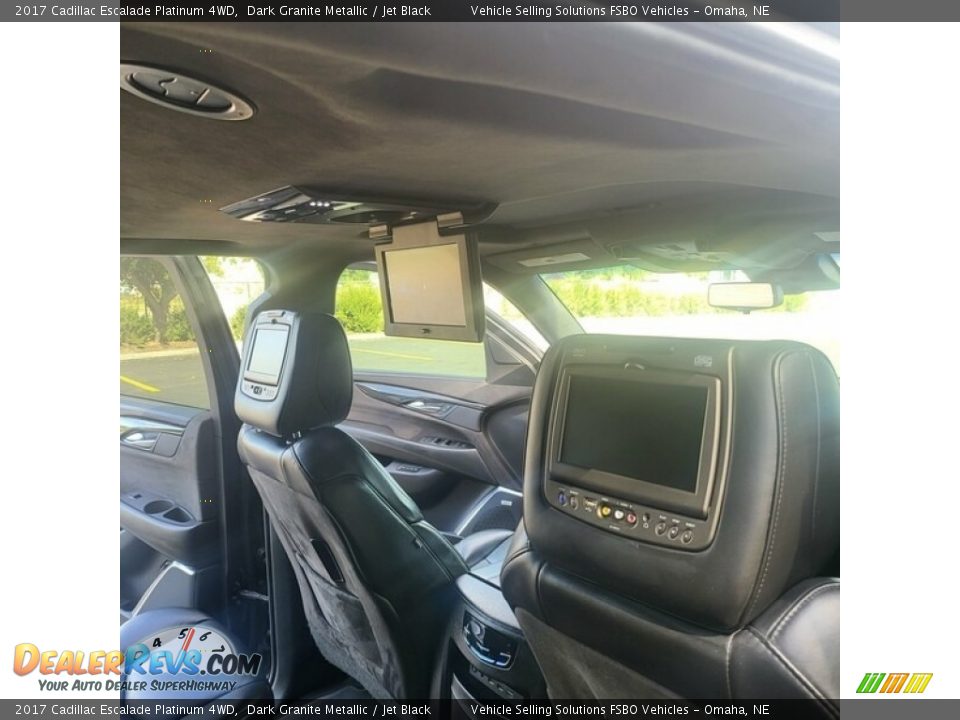 Entertainment System of 2017 Cadillac Escalade Platinum 4WD Photo #11