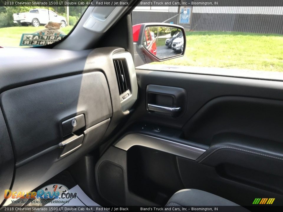 2018 Chevrolet Silverado 1500 LT Double Cab 4x4 Red Hot / Jet Black Photo #25