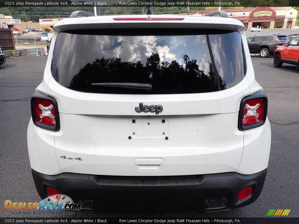 2023 Jeep Renegade Latitude 4x4 Alpine White / Black Photo #4