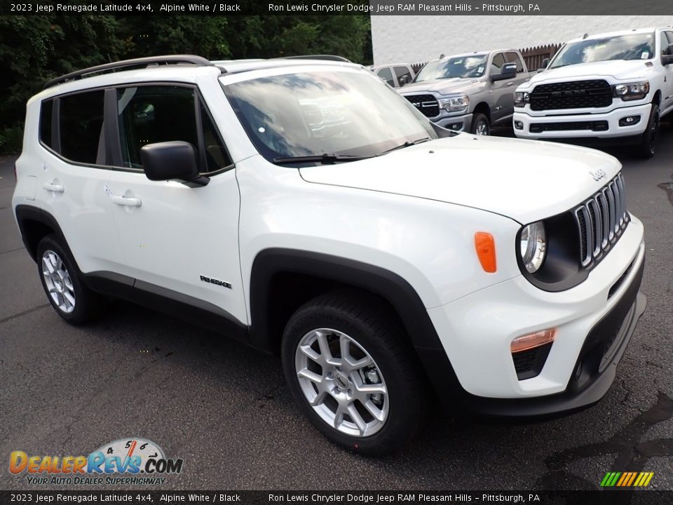 2023 Jeep Renegade Latitude 4x4 Alpine White / Black Photo #8