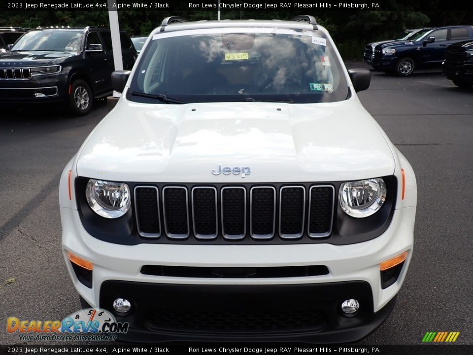 2023 Jeep Renegade Latitude 4x4 Alpine White / Black Photo #9