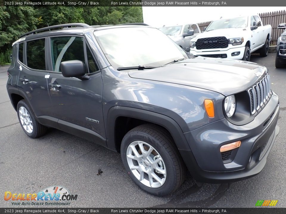 2023 Jeep Renegade Latitude 4x4 Sting-Gray / Black Photo #8