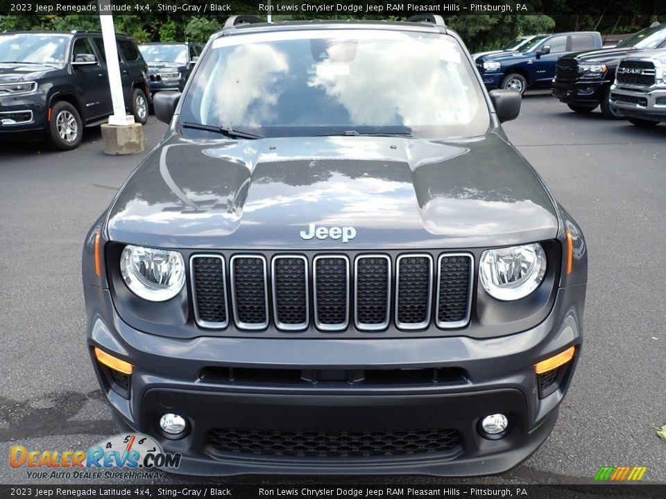 2023 Jeep Renegade Latitude 4x4 Sting-Gray / Black Photo #9
