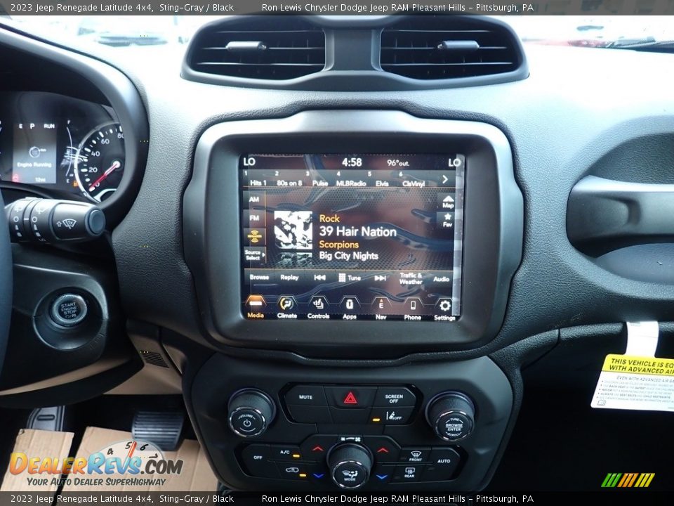 2023 Jeep Renegade Latitude 4x4 Sting-Gray / Black Photo #20