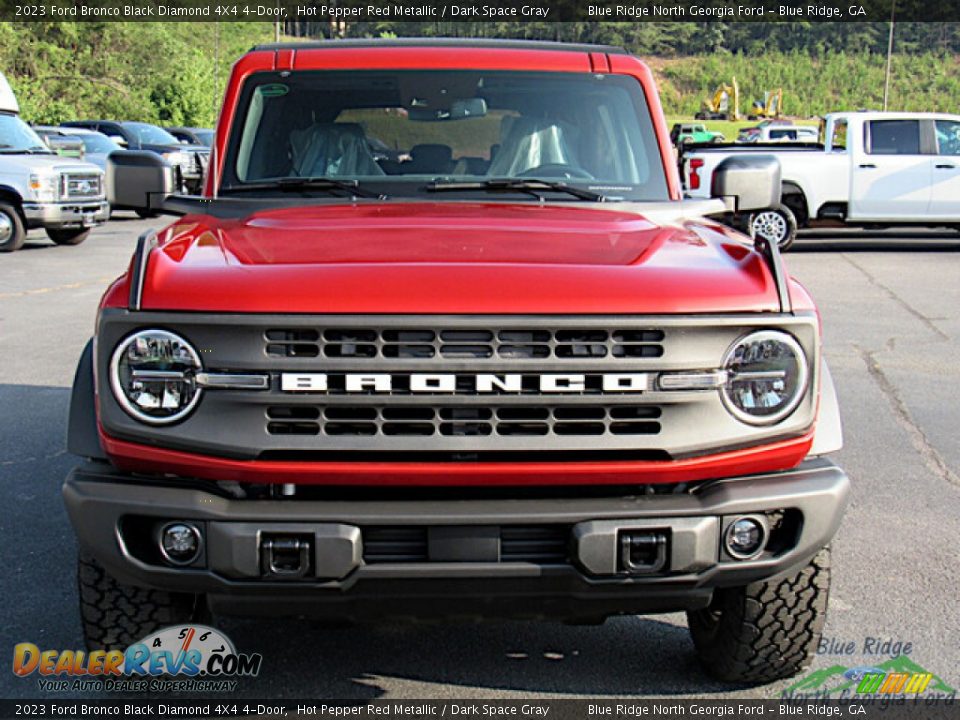 2023 Ford Bronco Black Diamond 4X4 4-Door Hot Pepper Red Metallic / Dark Space Gray Photo #4