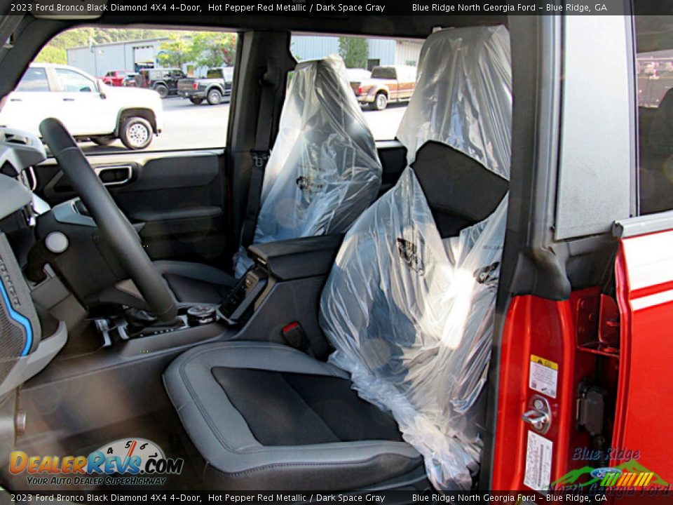 2023 Ford Bronco Black Diamond 4X4 4-Door Hot Pepper Red Metallic / Dark Space Gray Photo #11