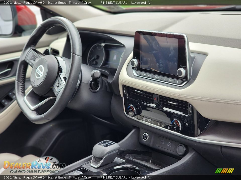 Dashboard of 2021 Nissan Rogue SV AWD Photo #6