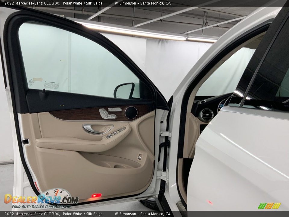 2022 Mercedes-Benz GLC 300 Polar White / Silk Beige Photo #20