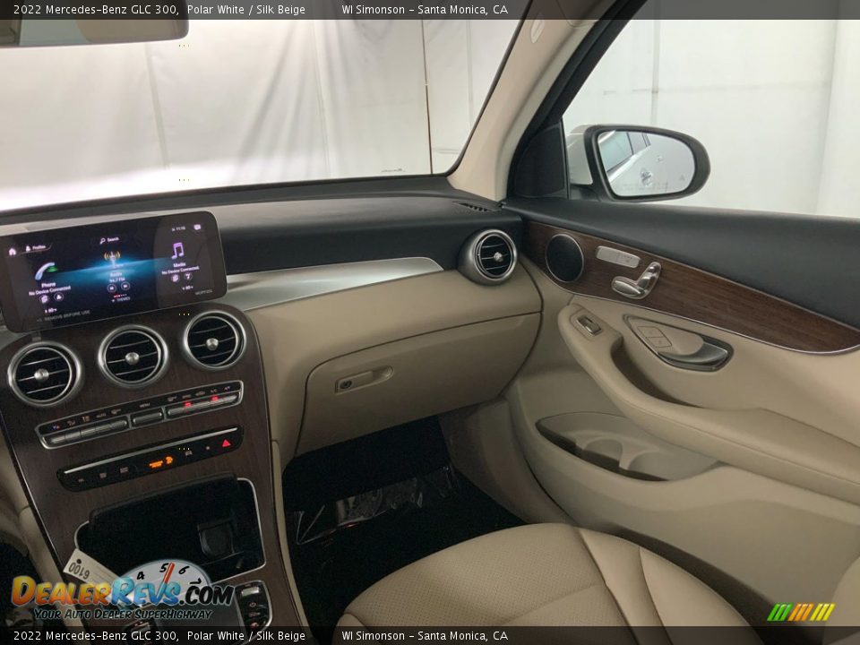 2022 Mercedes-Benz GLC 300 Polar White / Silk Beige Photo #27