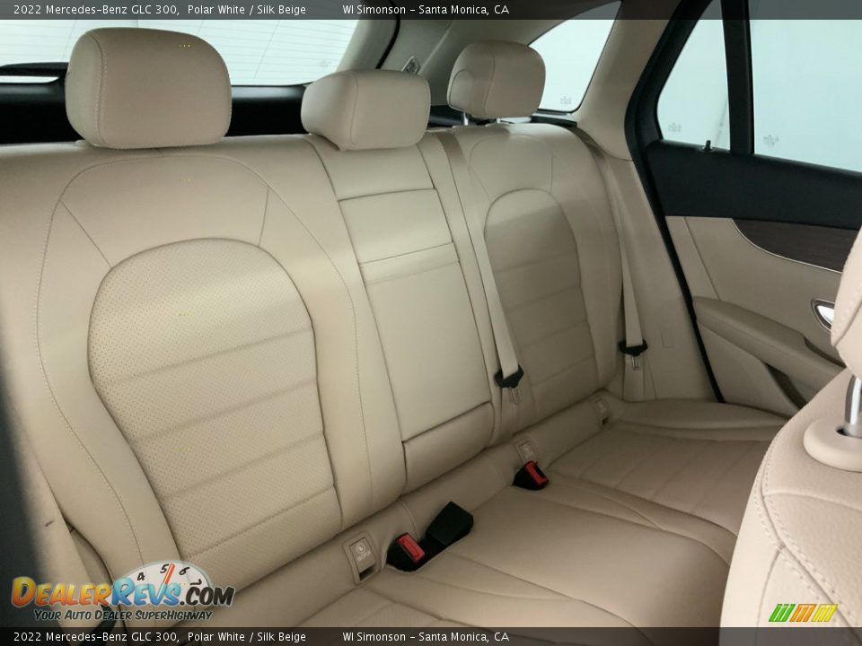 2022 Mercedes-Benz GLC 300 Polar White / Silk Beige Photo #34