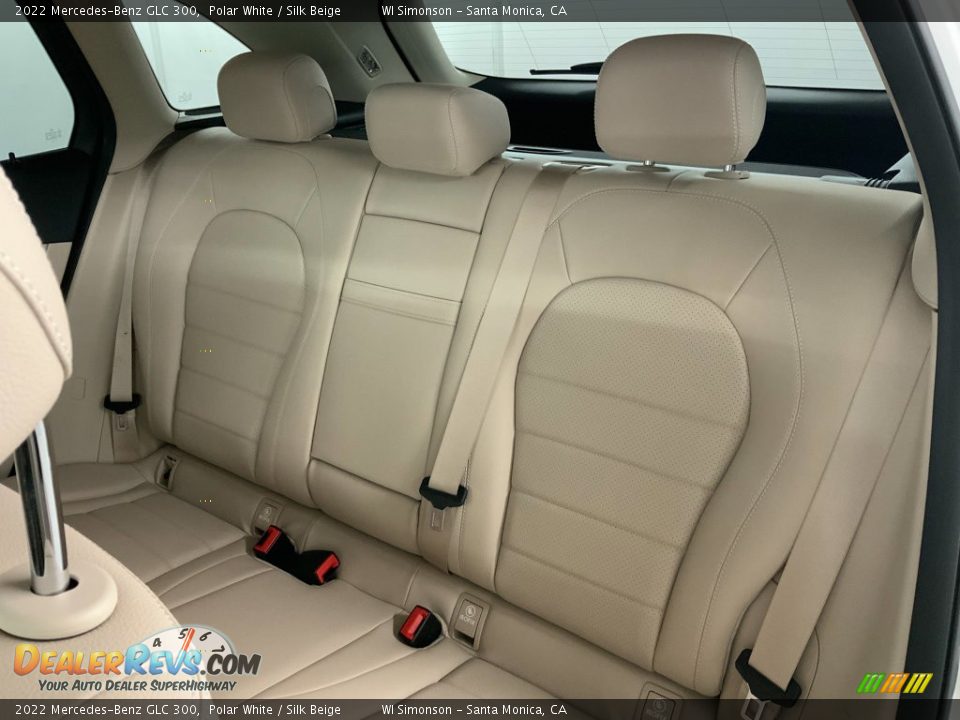 2022 Mercedes-Benz GLC 300 Polar White / Silk Beige Photo #36