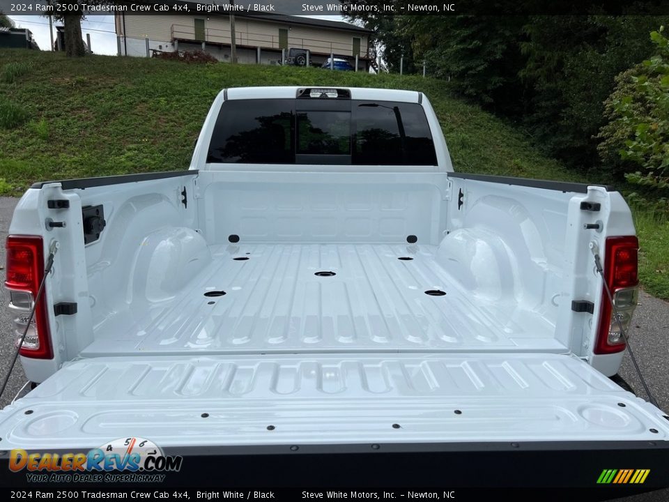 2024 Ram 2500 Tradesman Crew Cab 4x4 Bright White / Black Photo #8