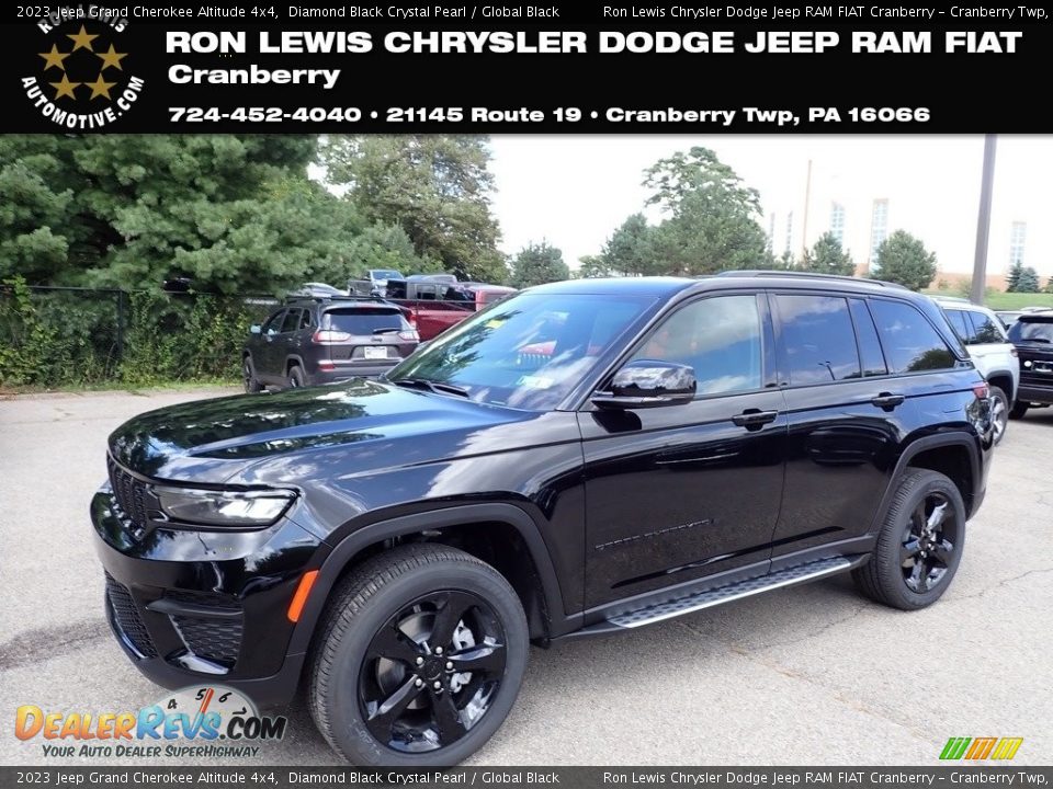 2023 Jeep Grand Cherokee Altitude 4x4 Diamond Black Crystal Pearl / Global Black Photo #1