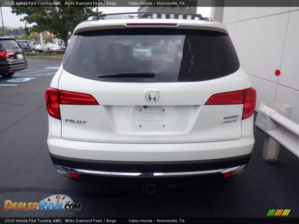 2016 Honda Pilot Touring AWD White Diamond Pearl / Beige Photo #7