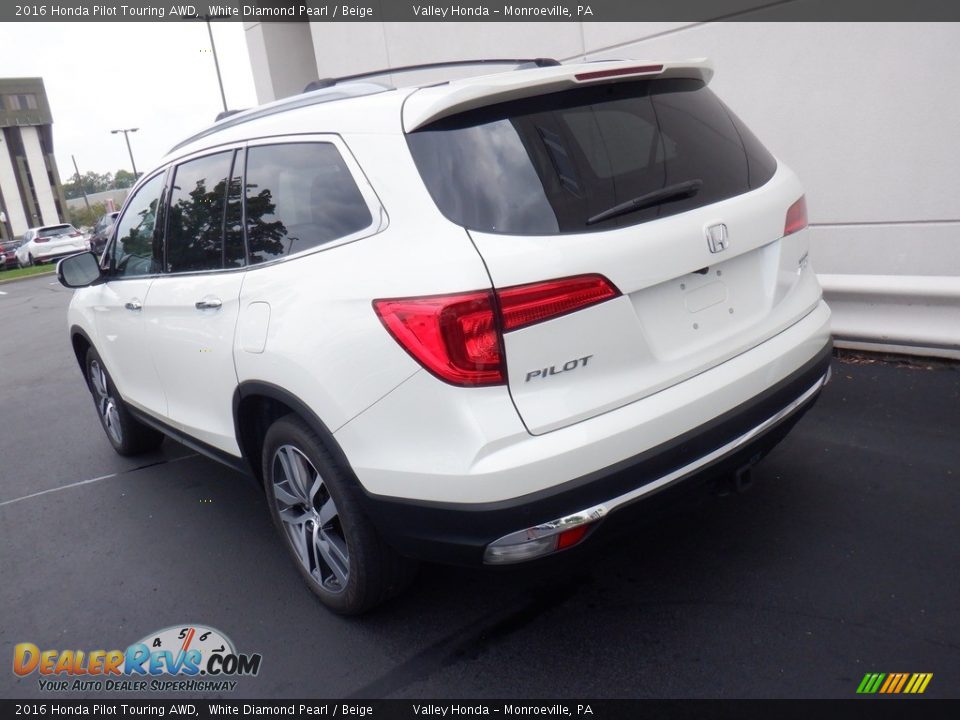 2016 Honda Pilot Touring AWD White Diamond Pearl / Beige Photo #8