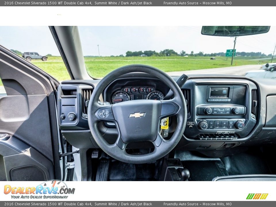 Controls of 2016 Chevrolet Silverado 1500 WT Double Cab 4x4 Photo #27