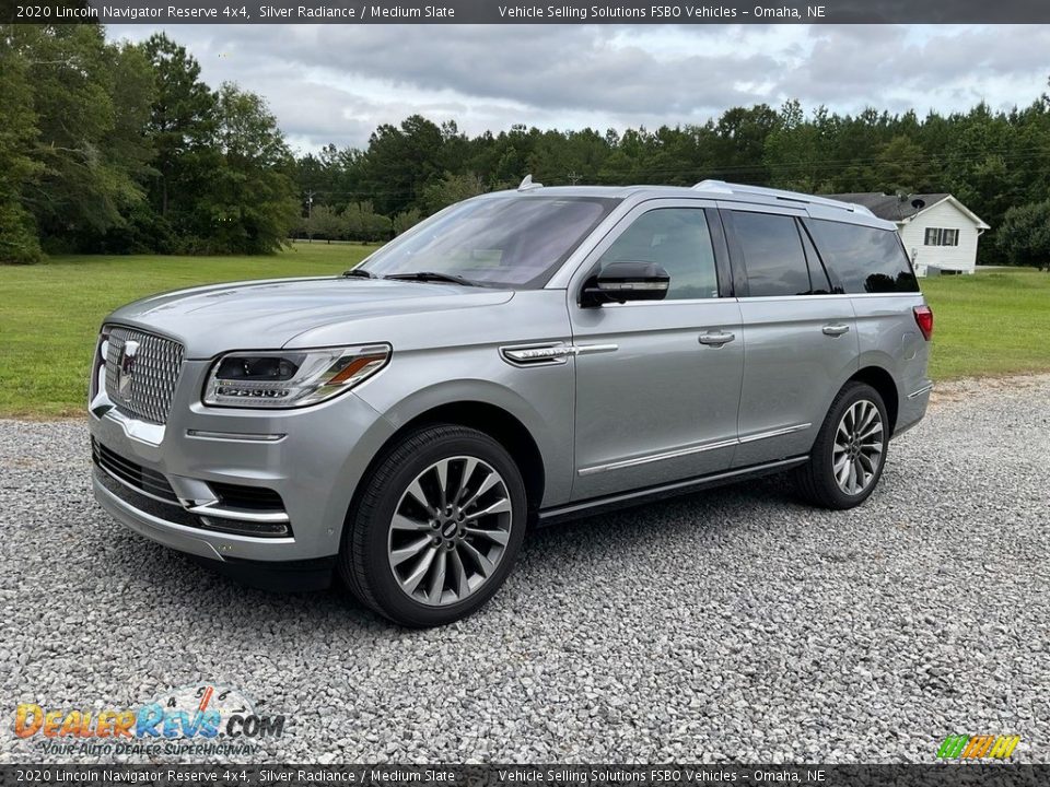 Front 3/4 View of 2020 Lincoln Navigator Reserve 4x4 Photo #2