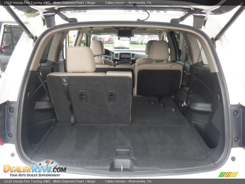 2016 Honda Pilot Touring AWD Trunk Photo #35