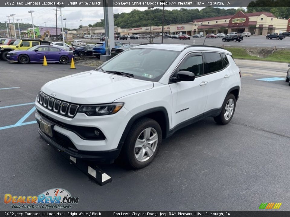 2022 Jeep Compass Latitude 4x4 Bright White / Black Photo #1