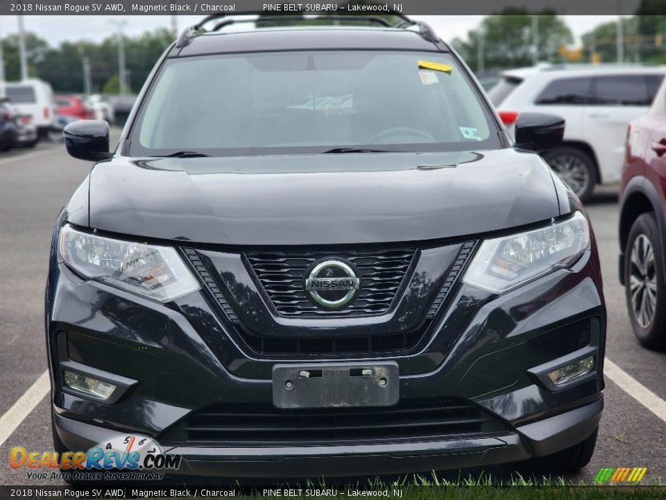 2018 Nissan Rogue SV AWD Magnetic Black / Charcoal Photo #2