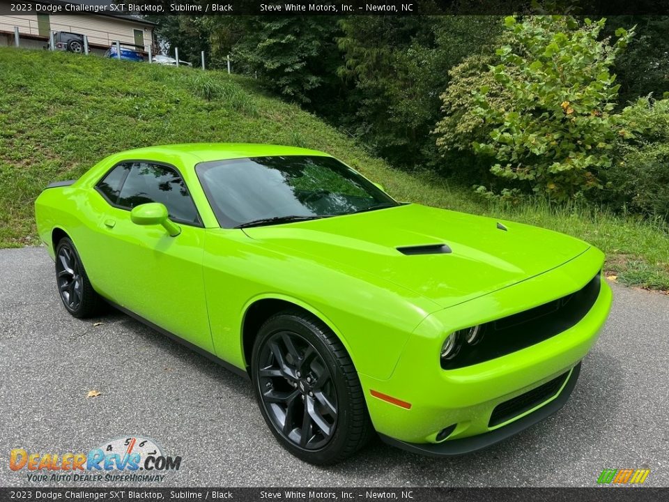 Front 3/4 View of 2023 Dodge Challenger SXT Blacktop Photo #4