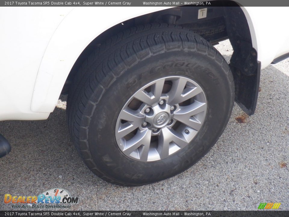 2017 Toyota Tacoma SR5 Double Cab 4x4 Super White / Cement Gray Photo #14