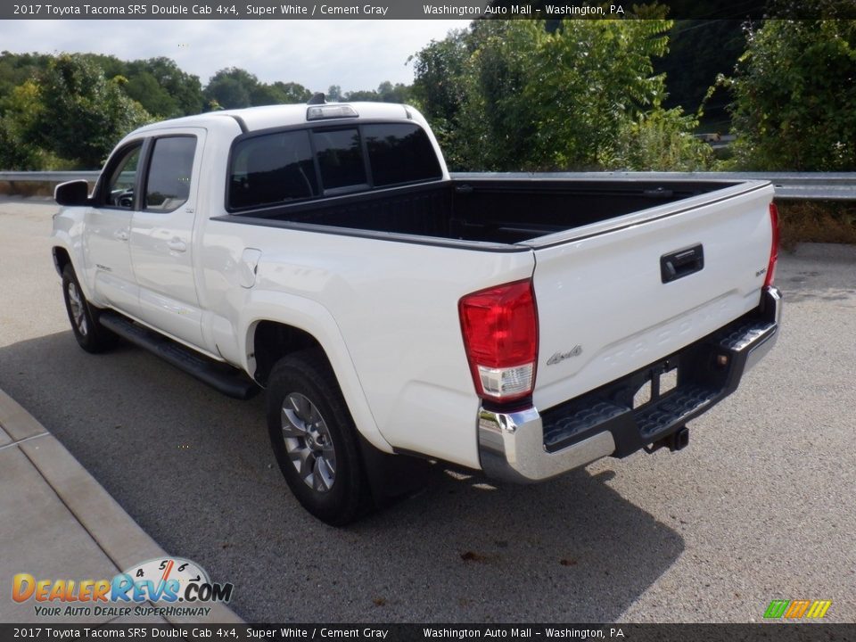 2017 Toyota Tacoma SR5 Double Cab 4x4 Super White / Cement Gray Photo #15