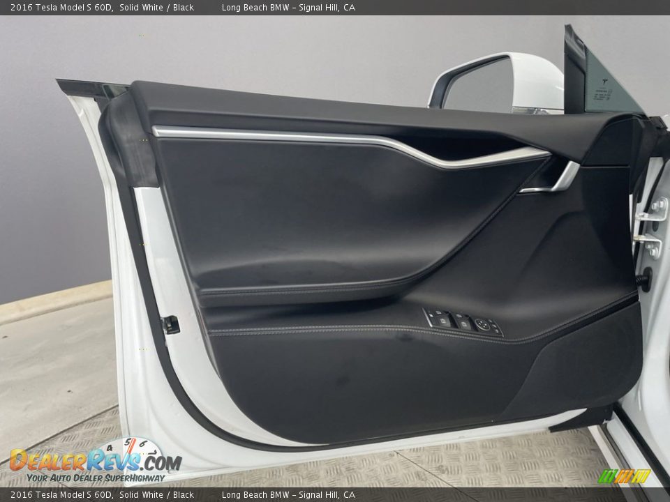 Door Panel of 2016 Tesla Model S 60D Photo #11