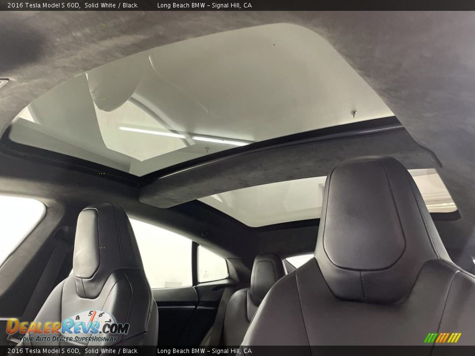 Sunroof of 2016 Tesla Model S 60D Photo #26