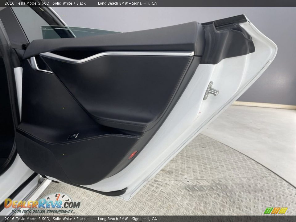 Door Panel of 2016 Tesla Model S 60D Photo #31