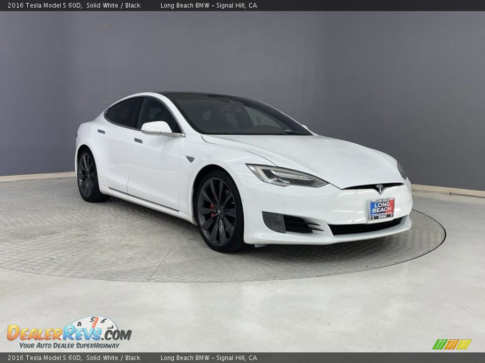 Front 3/4 View of 2016 Tesla Model S 60D Photo #35
