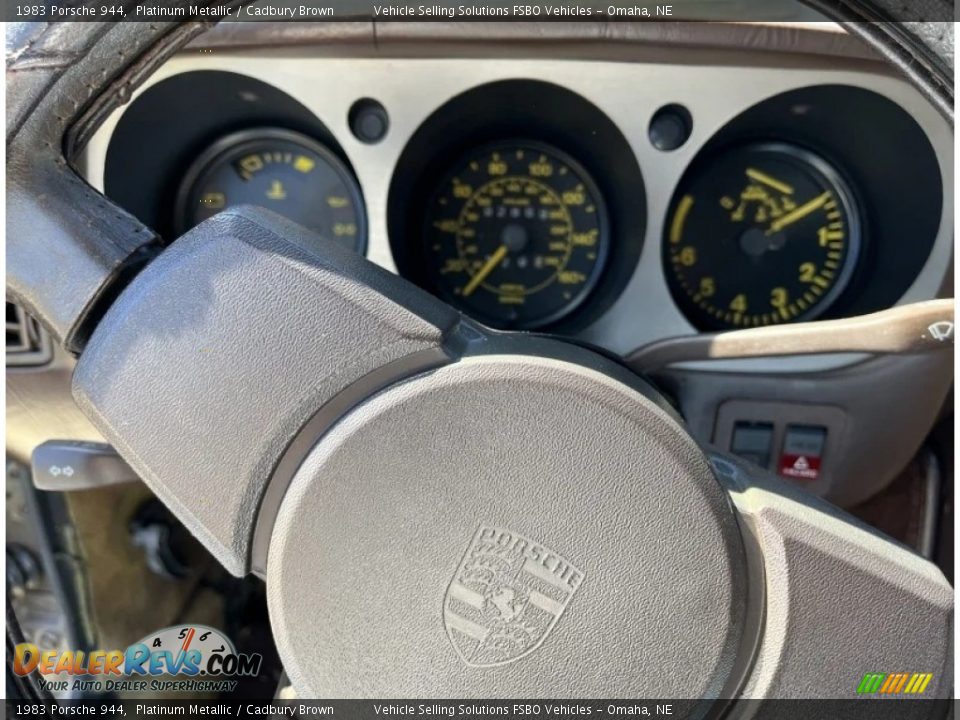 1983 Porsche 944  Gauges Photo #8