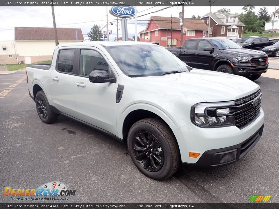 Front 3/4 View of 2023 Ford Maverick Lariat AWD Photo #7