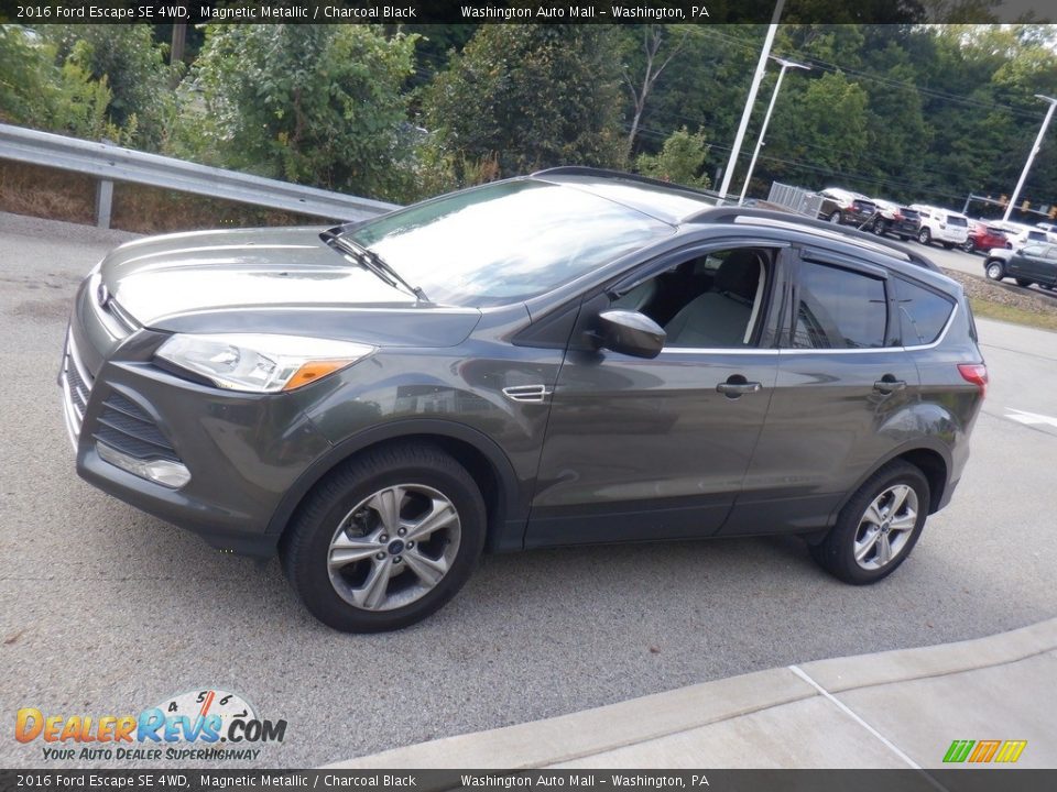 2016 Ford Escape SE 4WD Magnetic Metallic / Charcoal Black Photo #17