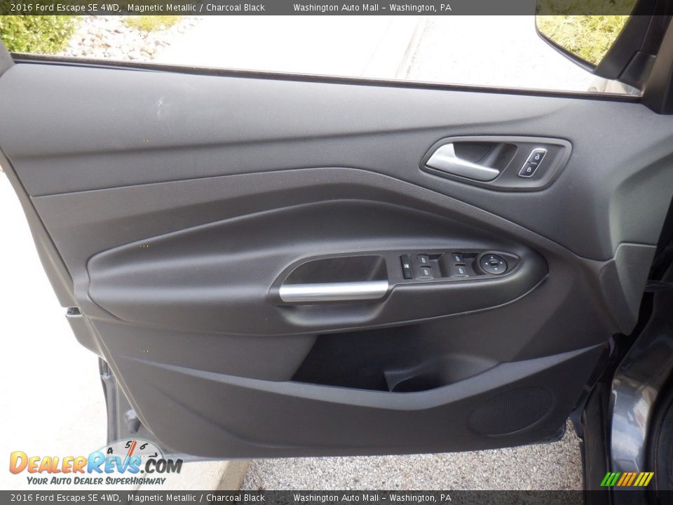 2016 Ford Escape SE 4WD Magnetic Metallic / Charcoal Black Photo #23
